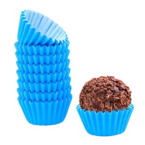 Formas de papel azul claro nº 5 para brigadeiros, bombons, trufas e docinhos.
